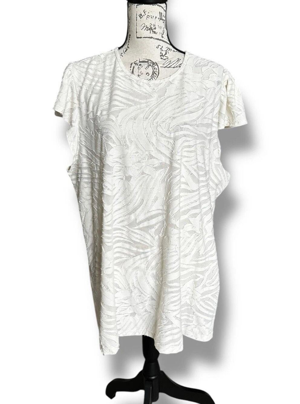 New Torrid Knit Jacquard Crew Neck Flutter Sleeve Tee Pristine White Size 2 2X